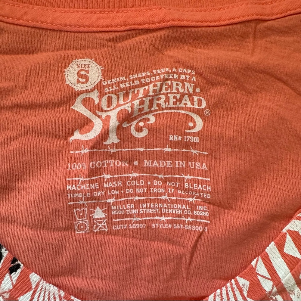 Southern Thread Tee - Picture 3 of 4